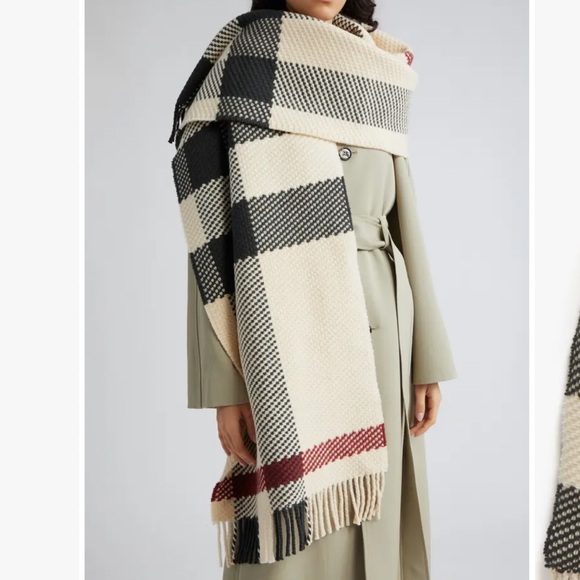 NEW $1,050 Burberry Jumbo Check Textured Wool Scarf - Picture 14 of 14